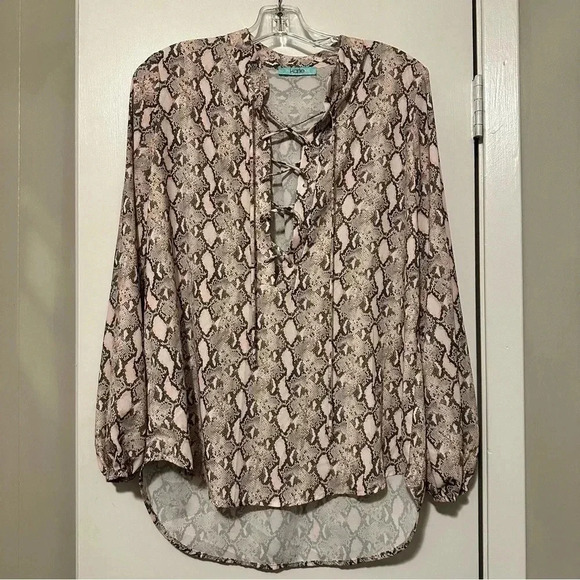 KARLIE SNAKE PRINT V NECK BLOUSE lace up blush long sleeve size M - Picture 1 of 6